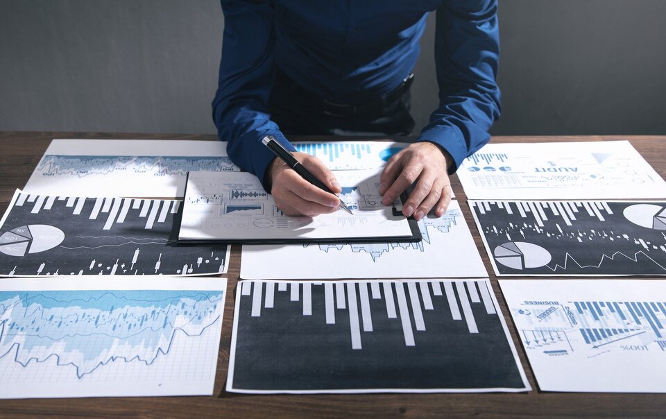 9 Must-Know Socioeconomic Data Trends for Business Success